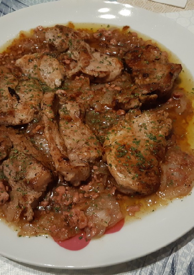Una foto de Solomillo de cerdo con paté de oca