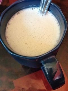 बनाना मिल्क शेक (Banana Milkshake Recipe In Marathi) रेसिपी चे मुख्य फोटो 