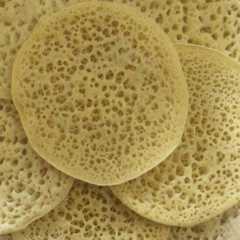 A picture of Moroccan pancakes (baghrir).