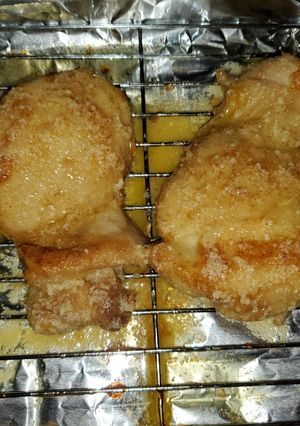 A picture of Garlic Parmesan Chicken Thighs.