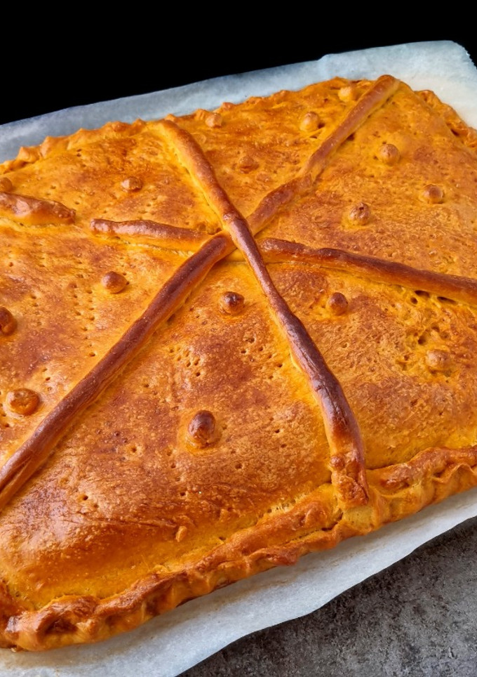 Una foto de Empanada de pollo {en panificadora}