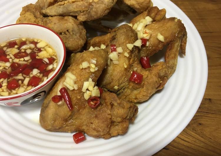 Langkah Mudah untuk Membuat Ayam goreng tepung dengan saus Vietnam 👍, Lezat