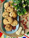 Biscotti con bacche di goji e cioccolato bianco