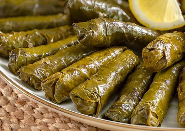 How to Make Quick Dolma (Stuffed vine leaf)