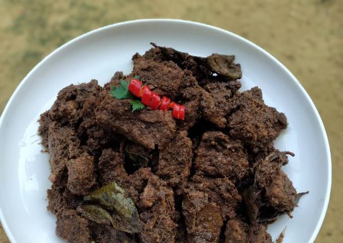 Rendang daging sapi