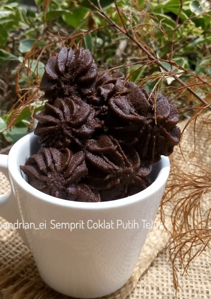Foto resep Semprit Coklat (Putih Telur)