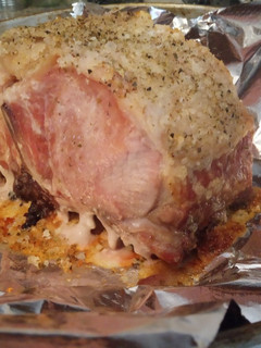 Una foto de Lomo o costilla completa de cerdo a la sal gruesa