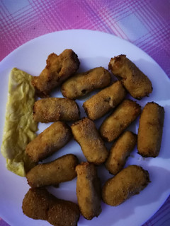 Una foto de Croquetas caseras de pollo y jamón