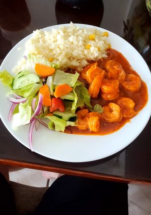 A picture of Camarones a la Diabla.