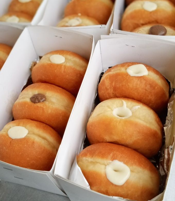 Jinsiy aloqa vositalaridan bir nechta squirts va konvulsiyalar aks ettirilgan porno videolar