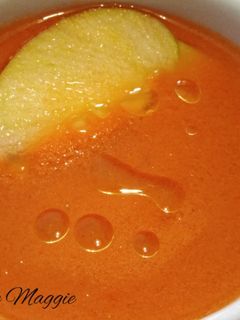 Una foto de Gazpacho de manzana con tomate