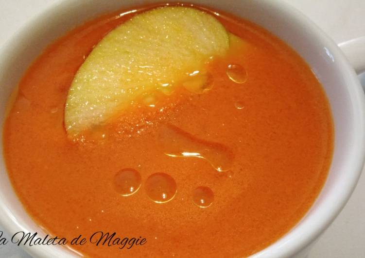 Gazpacho de manzana con tomate