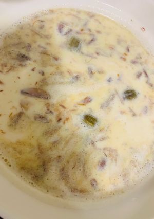 A picture of Sheer khurma.