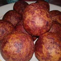 รูปของ Bola-bola Ubi ungu filing coklat