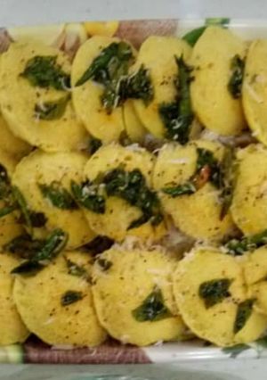 A picture of Instant Idli Dhokla (Instant Dhokla Recipe) .