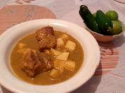 Una foto de falda con costilla de cerdo
