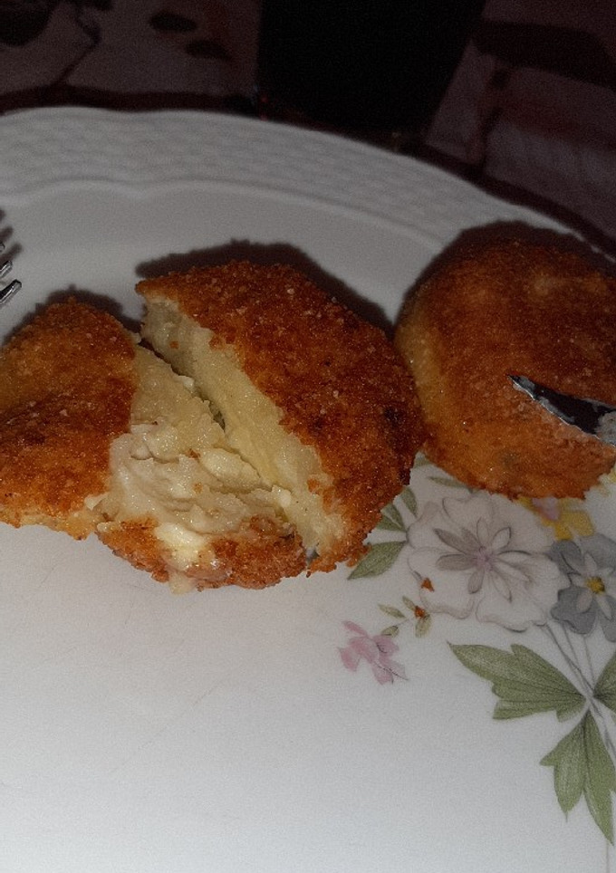 Una foto de Bombas de papa rellenas