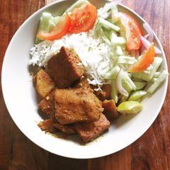 A picture of Dhokar Dalna (Bengali Lentil Cake curry).