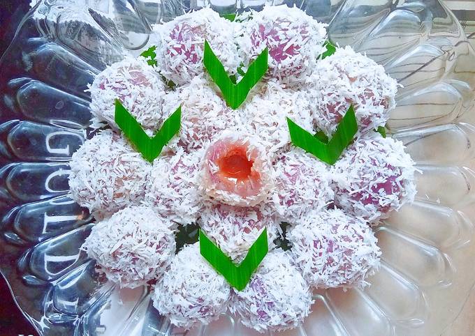 Resep Klepon Ubi Ungu (Simple tepung terigu &amp; tapioka, takaran sendok) yang Lezat