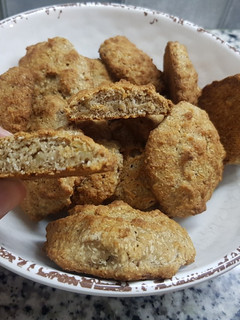 Una foto de Galletitas de banana manzana y coco sin gluten (Veganas)