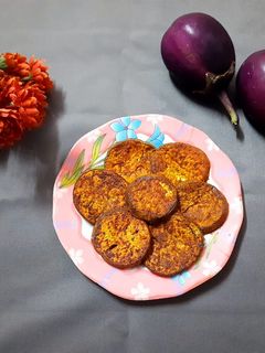 बैंगन भाजा (Baingan Bhaja recipe in hindi) रेसिपी मुख्य फोटो