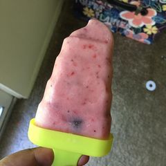 Strawberry popsicle A picture of Strawberry popsicle.