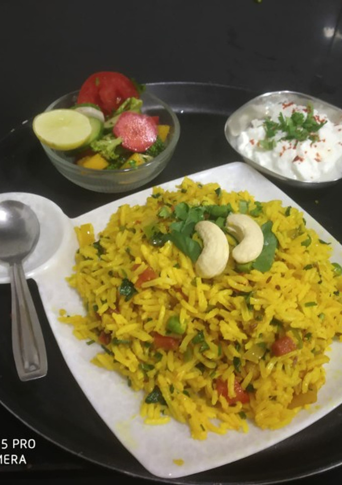 વેજ અવધી પુલાવ (Veg Awadhi Pulao Recipe In Gujarati) રેસીપી મુખ્ય ફોટો
