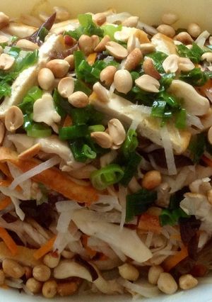 Hình của món Rau củ xào chay cuốn bánh tráng.