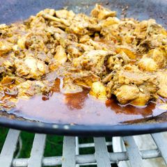 A picture of Chickn karahi.