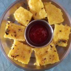 A picture of Spongy dhokla.