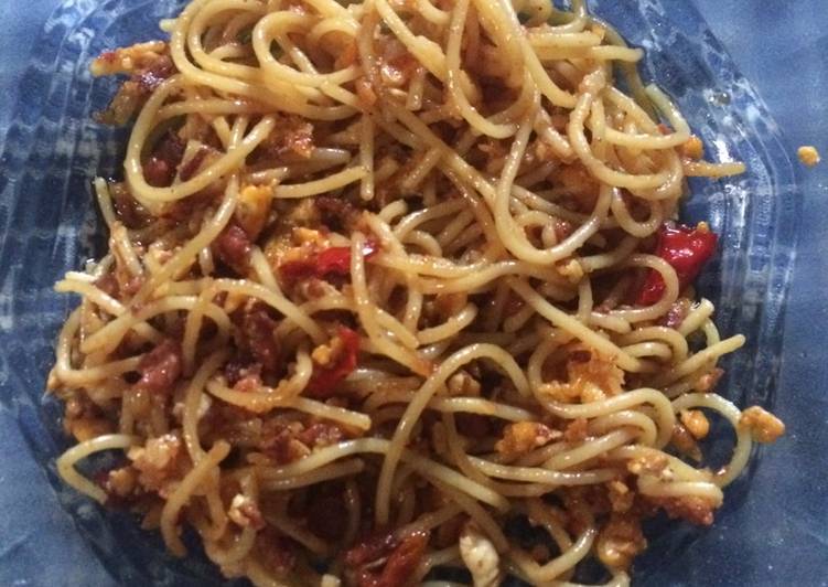 Spagetti Goreng Kornet dan Telur Orak Arik