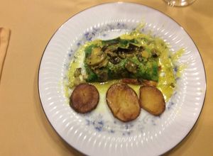 Una foto de Crepes verdes de pollo y queso