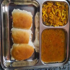 A picture of Matki Misal.
