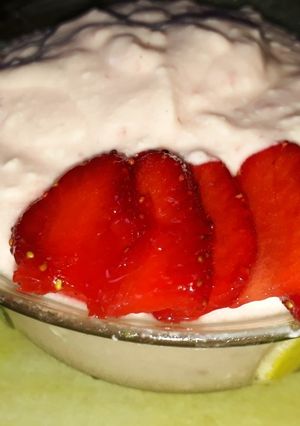 A picture of Strawberry curd.