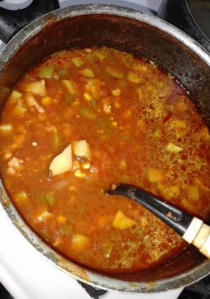 Una foto de Caldo De Carne Molida 🍜
