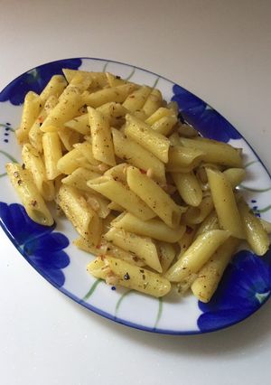 A picture of Garlic butter pasta.