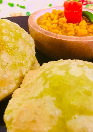 A picture of Peas kachori.