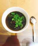 Quà sáng của chồng: xương bê hầm đậu đen dễ làm như ăn kẹo