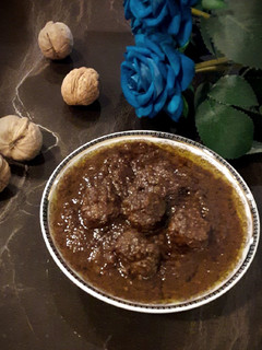 عکسی از دستور فسنجان با گوشت قلقلی