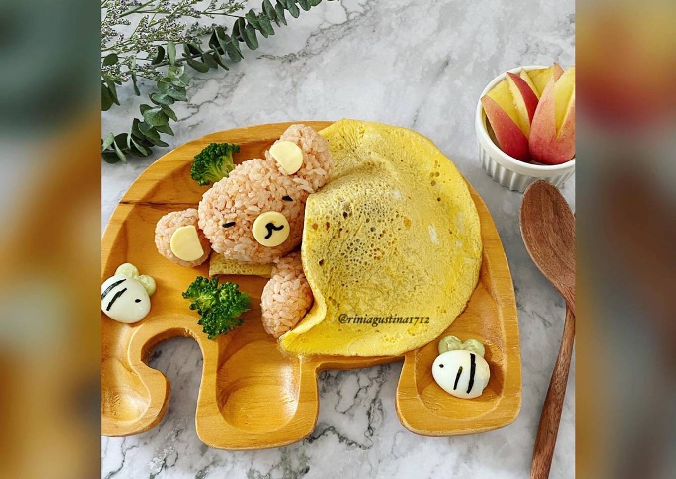 173. Nasi omellet beruang tidur
