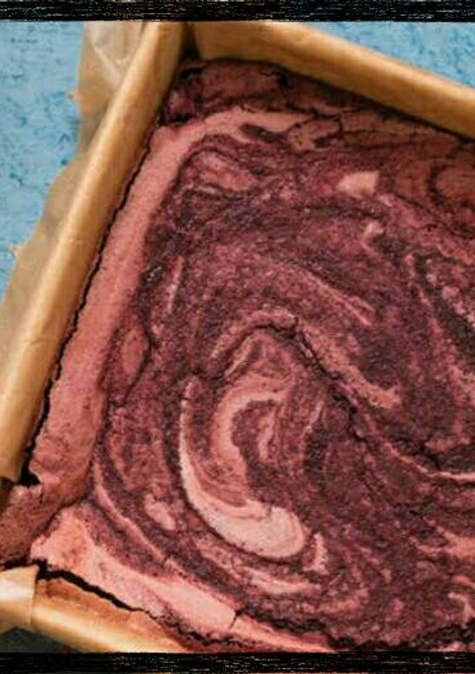 Una foto de Brownies de remolacha y chocolate sin gluten