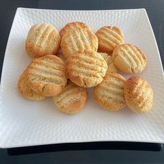 A picture of Soft Almond Cookies.