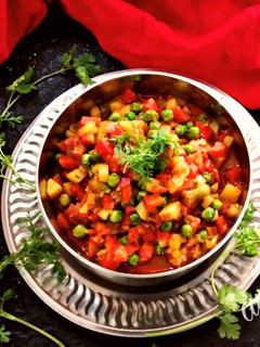मिक्स्ड सब्जी (mixed sabzi recipe in Hindi) रेसिपी मुख्य फोटो