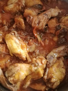 Una foto de Pollo y codornices con samfaina