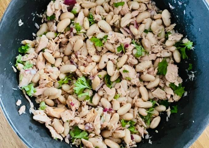 Nigella’s tuna and beans