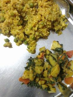 खिचड़ी (khichdi recipe in Hindi) रेसिपी मुख्य फोटो