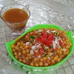 A picture of Chana chaat.