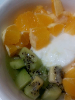 Una foto de Yogurt natural 0/0 con frutas