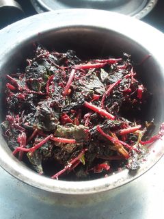 লাল শাক।(lal shak recipe in Bengali) রেসিপির প্রধান ছবি