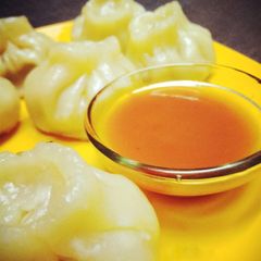 A picture of Vej Momos.